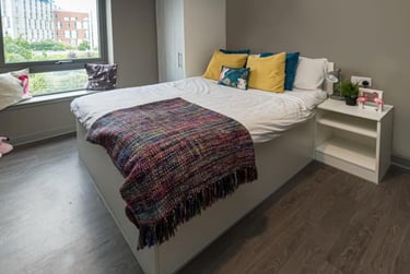 1 bed studio, Castlebank Street, Partick, Glasgow, G116EU - Image 1